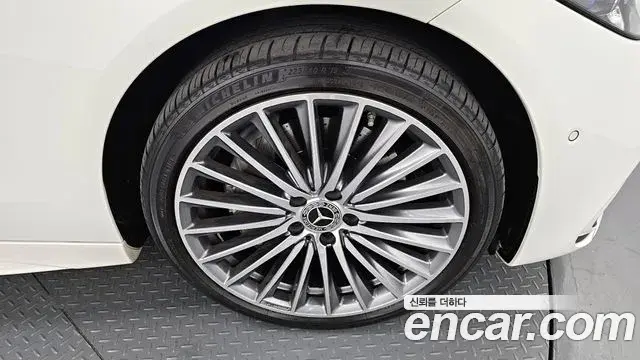 Mercedes-Benz C-Class 2022 — ფოტო 20/20