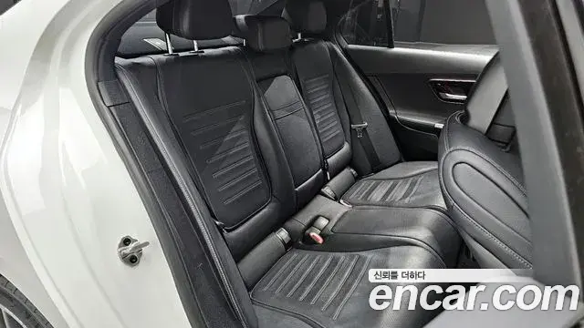 Mercedes-Benz C-Class 2022 — ფოტო 6/20