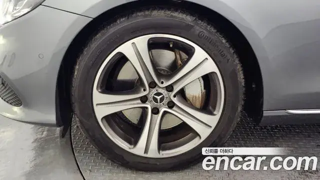 Mercedes-Benz E-Class 2018 — Şəkil 1/20