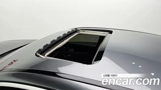 Mercedes-Benz E-Class 2018 — Şəkil 16/20