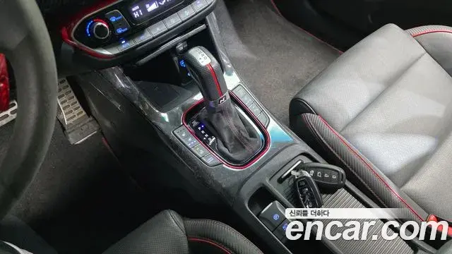 Hyundai i30 2020 — Şəkil 17/20