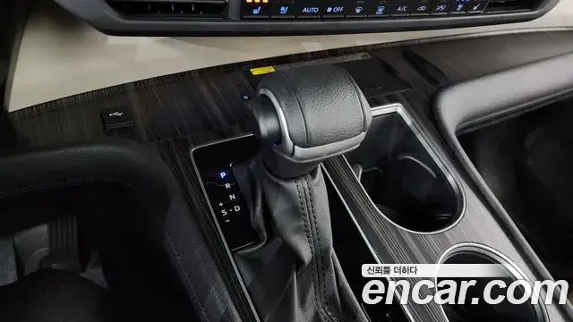 Toyota Sienna 2023 — Şəkil 15/20