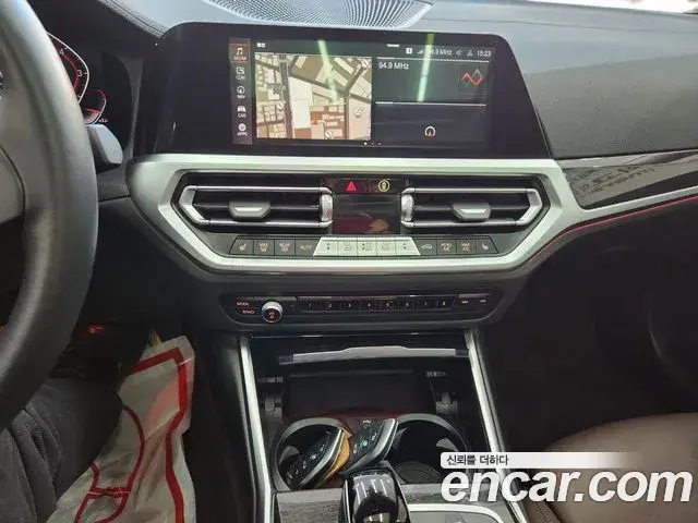 BMW 3 Series 2021 — Şəkil 8/20