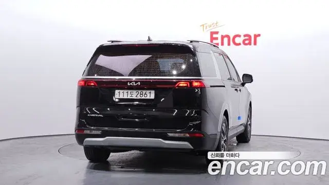 Kia Carnival 2021 — Фото 4/20