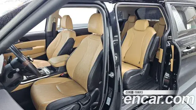 Kia Carnival 2021 — Фото 12/20