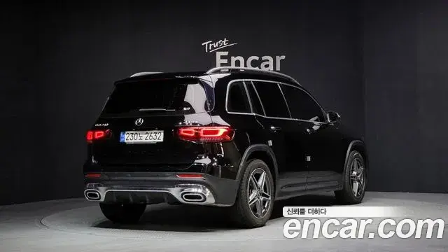 Mercedes-Benz GLB-Class 2021 — Фото 2/20