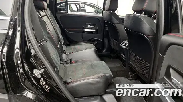 Mercedes-Benz GLB-Class 2021 — Фото 12/20