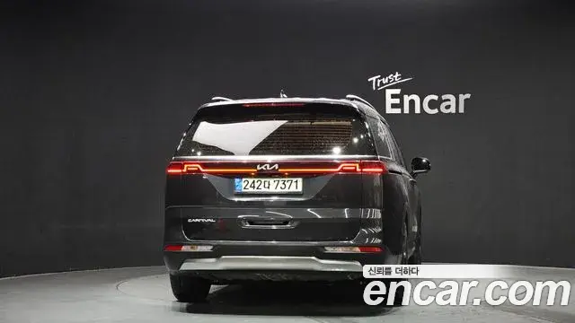 Kia Carnival 2022 — Фото 4/20