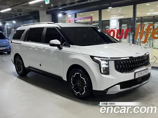 Kia Carnival 2024 — Фото 1/18