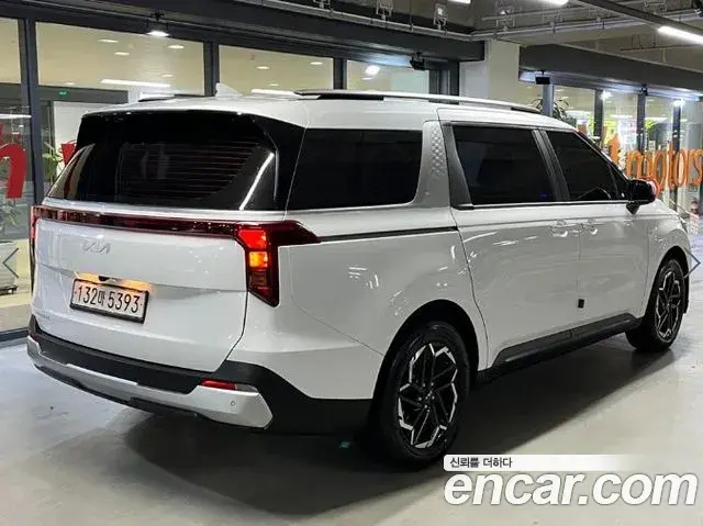 Kia Carnival 2024 — Фото 3/18