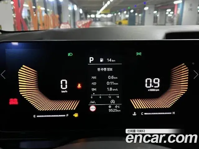 Kia Carnival 2024 — Фото 14/18