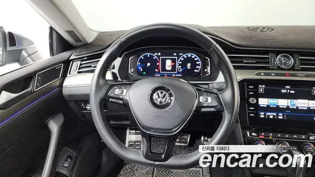 Volkswagen Arteon 2020 — Photo 2/20