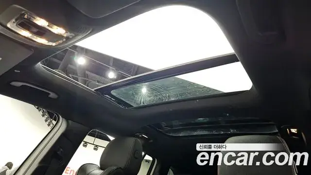 Mercedes-Benz GLB-Class 2021 — ფოტო 6/20