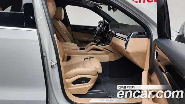Porsche Cayenne 2022 — Şəkil 12/20