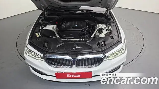 BMW 5 Series 2018 — Photo 4/20