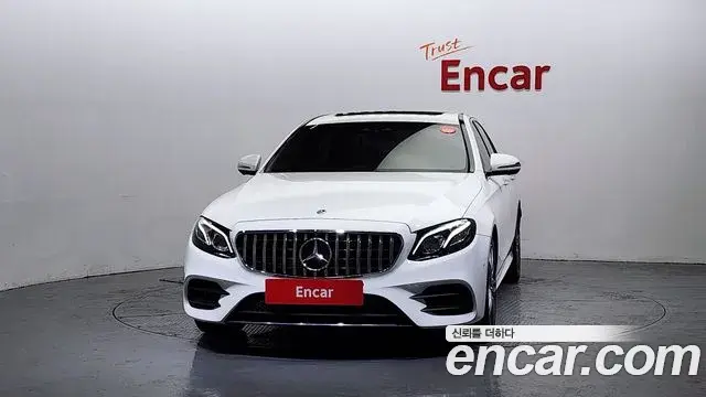 Mercedes-Benz E-Class 2018 — Şəkil 13/20
