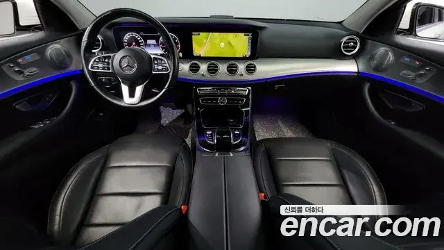 Mercedes-Benz E-Class 2018 — Şəkil 8/20