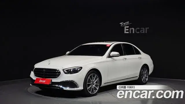 Mercedes-Benz E-Class 2022 — Фото 9/20
