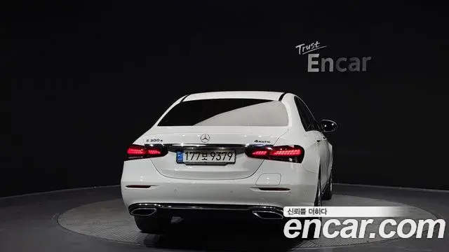 Mercedes-Benz E-Class 2022 — Фото 3/20