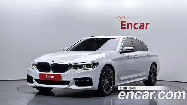BMW 5 Series 2018 — Şəkil 8/20