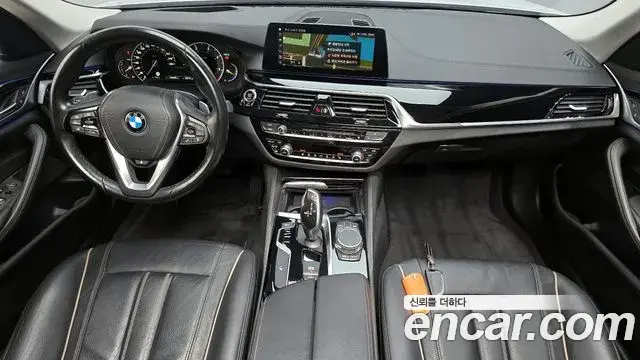 BMW 5 Series 2018 — Şəkil 17/20
