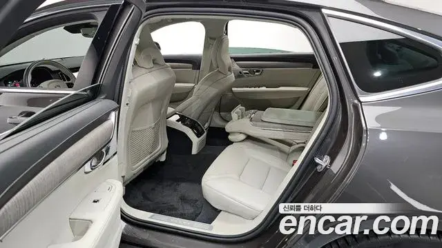 Volvo S90 2023 — Фото 11/20