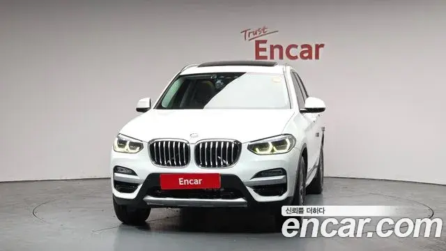 BMW X3 2018 — ფოტო 17/20