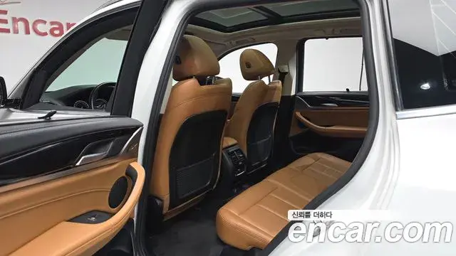 BMW X3 2018 — ფოტო 13/20