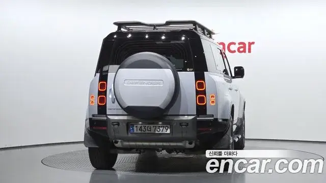 Land Rover Defender 2024 — ფოტო 19/20