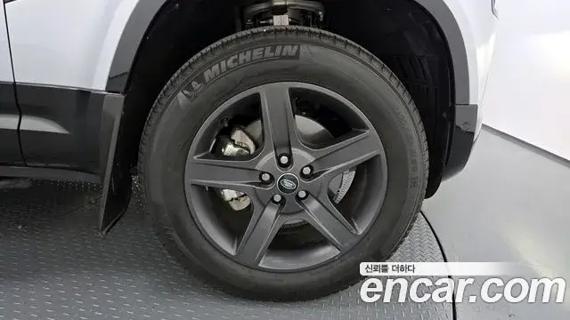 Land Rover Defender 2024 — ფოტო 11/20