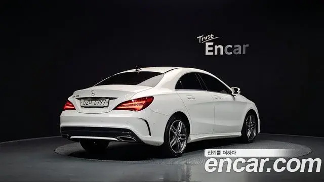 Mercedes-Benz CLA-Class 2018 — Şəkil 8/20