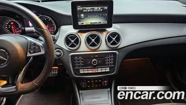 Mercedes-Benz CLA-Class 2018 — Şəkil 14/20