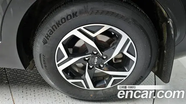 Kia Sportage 2022 — Şəkil 15/20