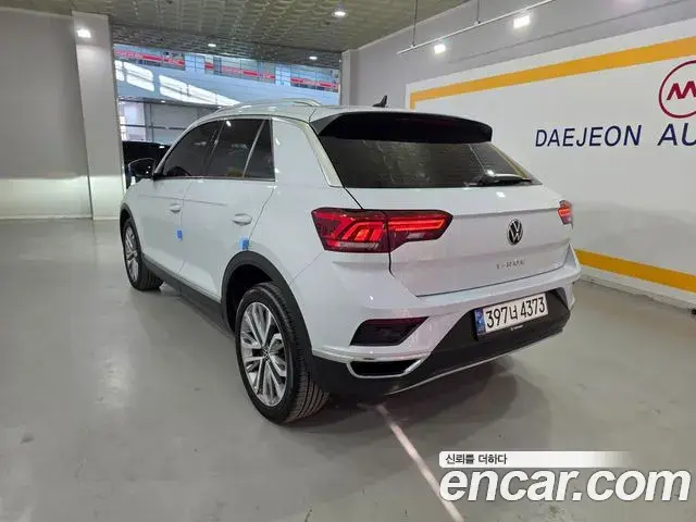 Volkswagen T-Roc 2021 — Photo 2/20