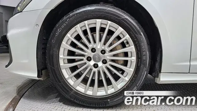 Audi A6 2020 — Photo 1/20