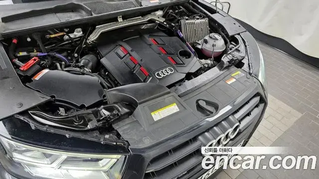 Audi Q5 2020 — Photo 5/20