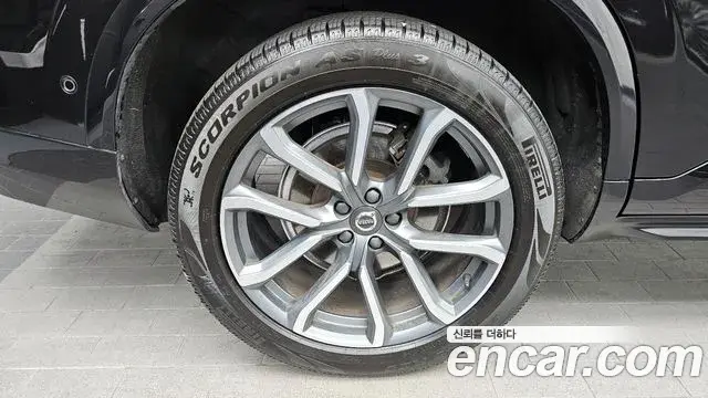 Volvo XC90 2018 — ფოტო 20/20