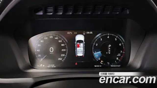 Volvo XC90 2018 — ფოტო 5/20