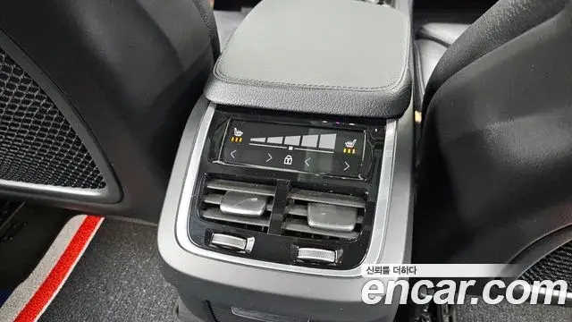 Volvo XC90 2018 — ფოტო 4/20