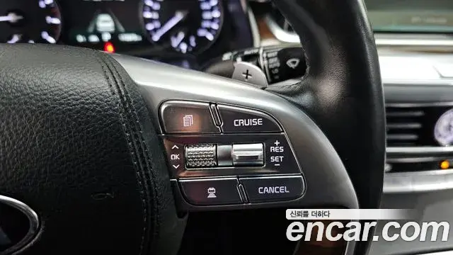 Kia The K9 2018 — Photo 14/20