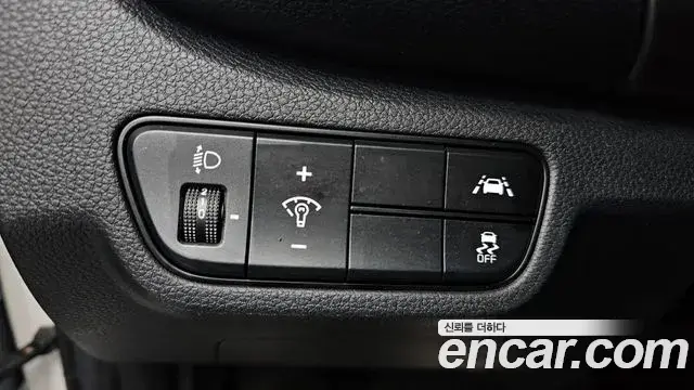 Kia Seltos 2021 — Photo 1/20