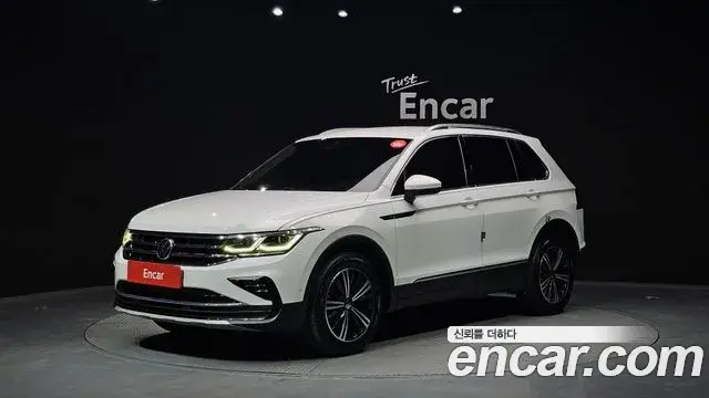Volkswagen Tiguan 2021 — ფოტო 9/20