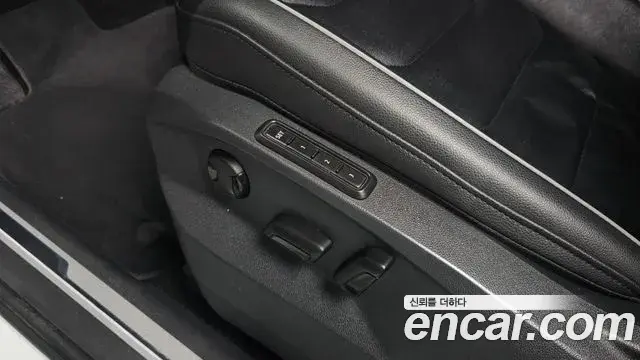 Volkswagen Tiguan 2021 — ფოტო 11/20