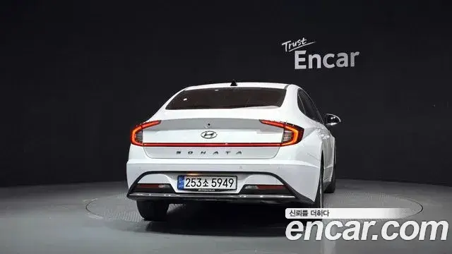 Hyundai Sonata Hybrid 2019 — Photo 5/20