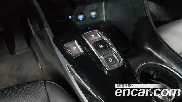 Hyundai Sonata Hybrid 2019 — Photo 12/20