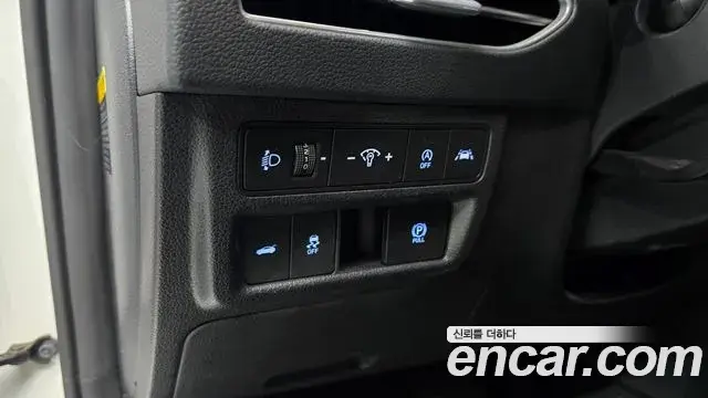 Hyundai Sonata Hybrid 2019 — Photo 8/20