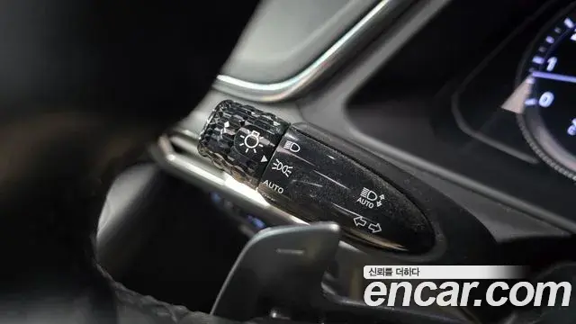 Hyundai Sonata Hybrid 2019 — Photo 14/20