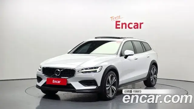 Volvo V60 Cross Country 2019 — Photo 20/20