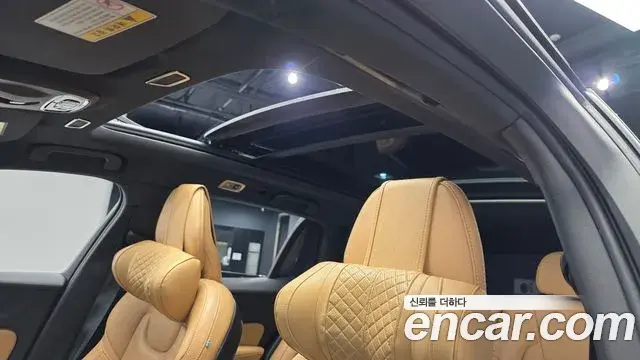Volvo V60 Cross Country 2019 — Photo 16/20