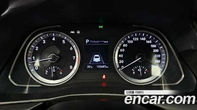 Hyundai Sonata Hybrid 2020 — Photo 13/20